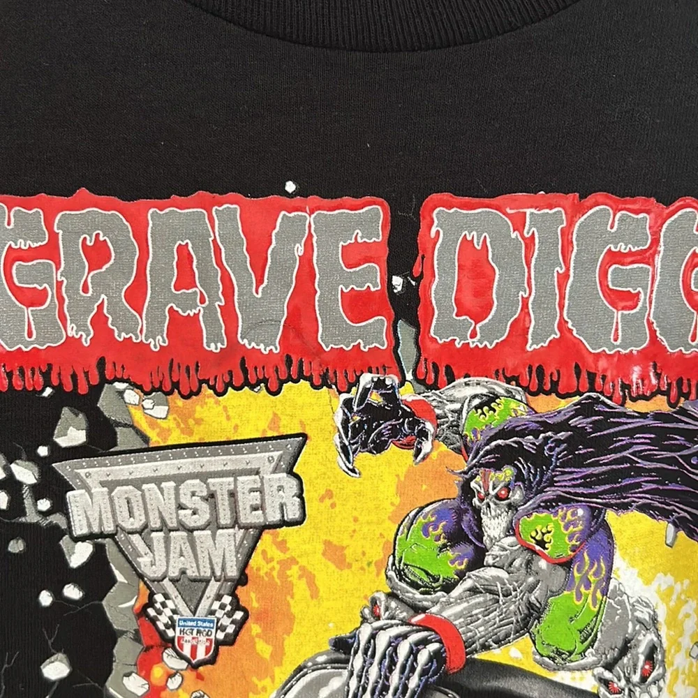 Monster Jam Grave Digger Top - Picture 3 of 6